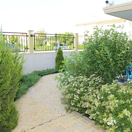 Апартхотел Морски Бряг 4*