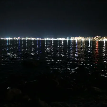 Апартхотел Морски Бряг 4*
