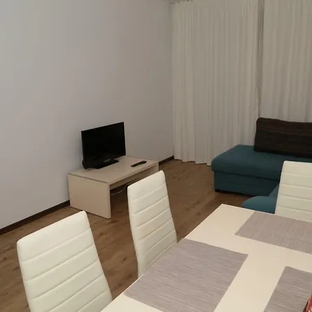 Морски Бряг מלון דירות